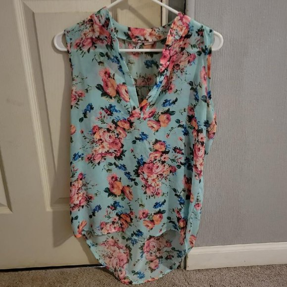 Discreet Tops - Floral Sheer Tank